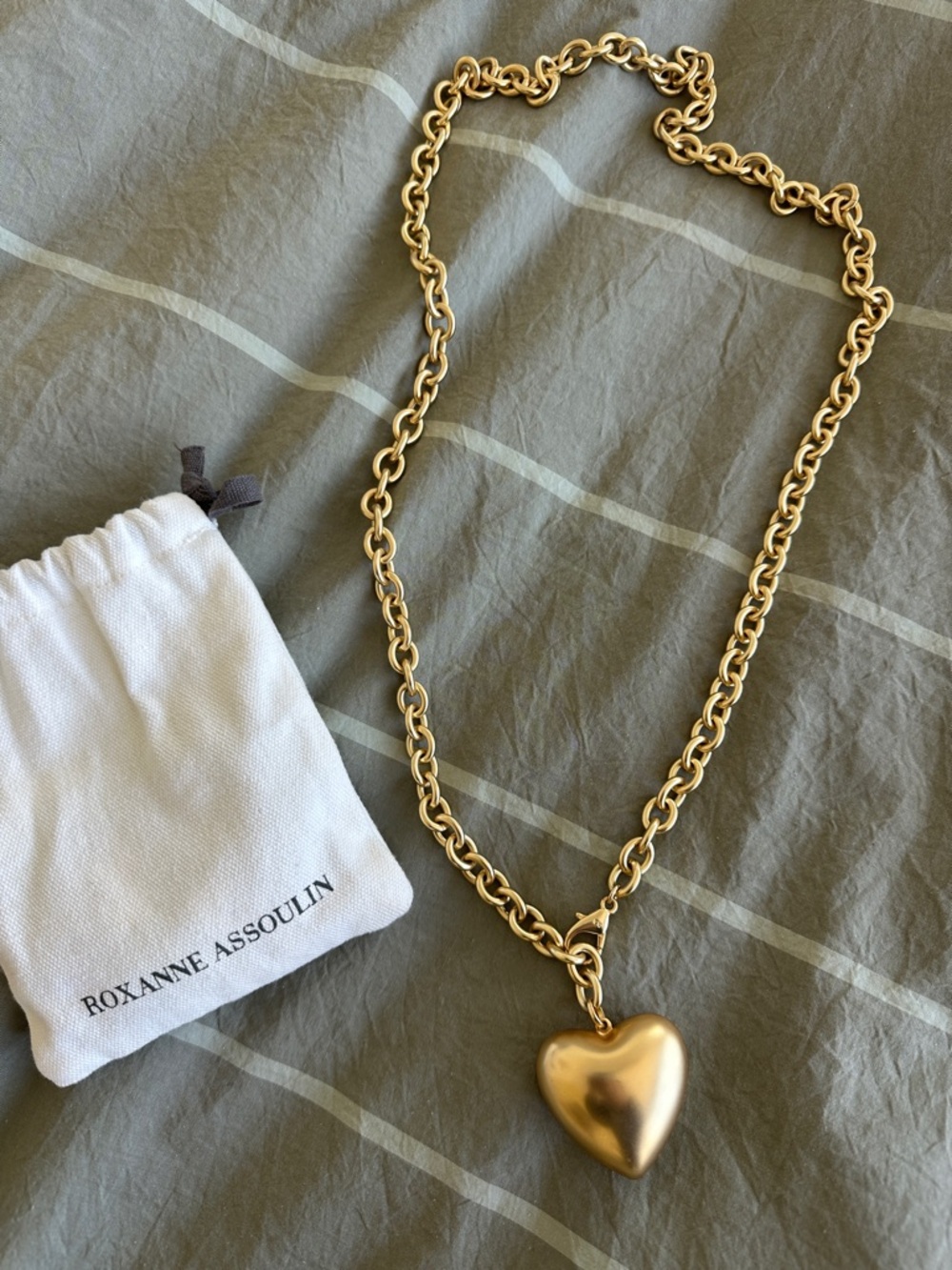 Roxanne Assoulin Gold Puffy Big Heart Link Necklace - Picture 2 of 3